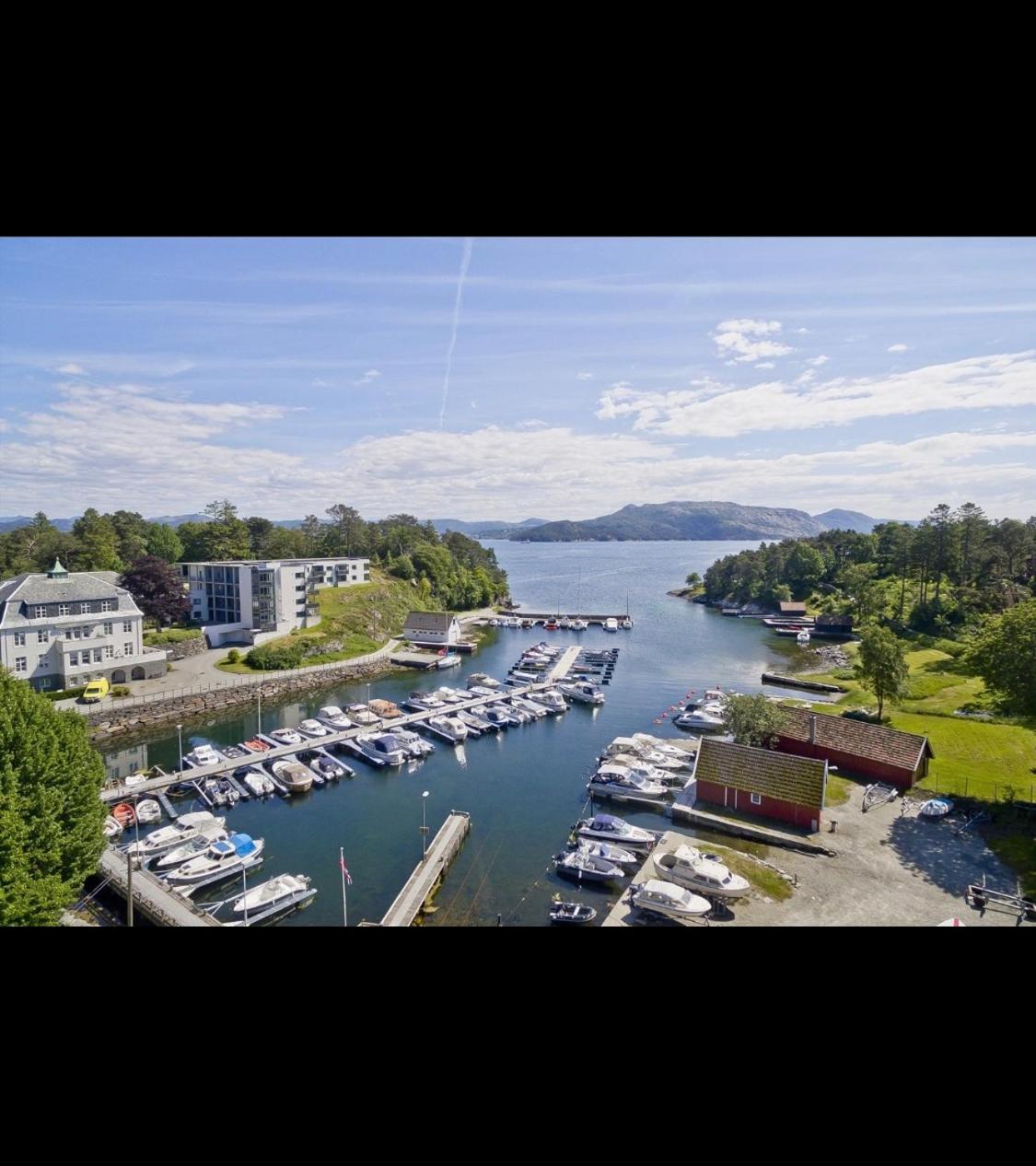 Two House Close To Ons In A Quiet Neibourhood Stavanger